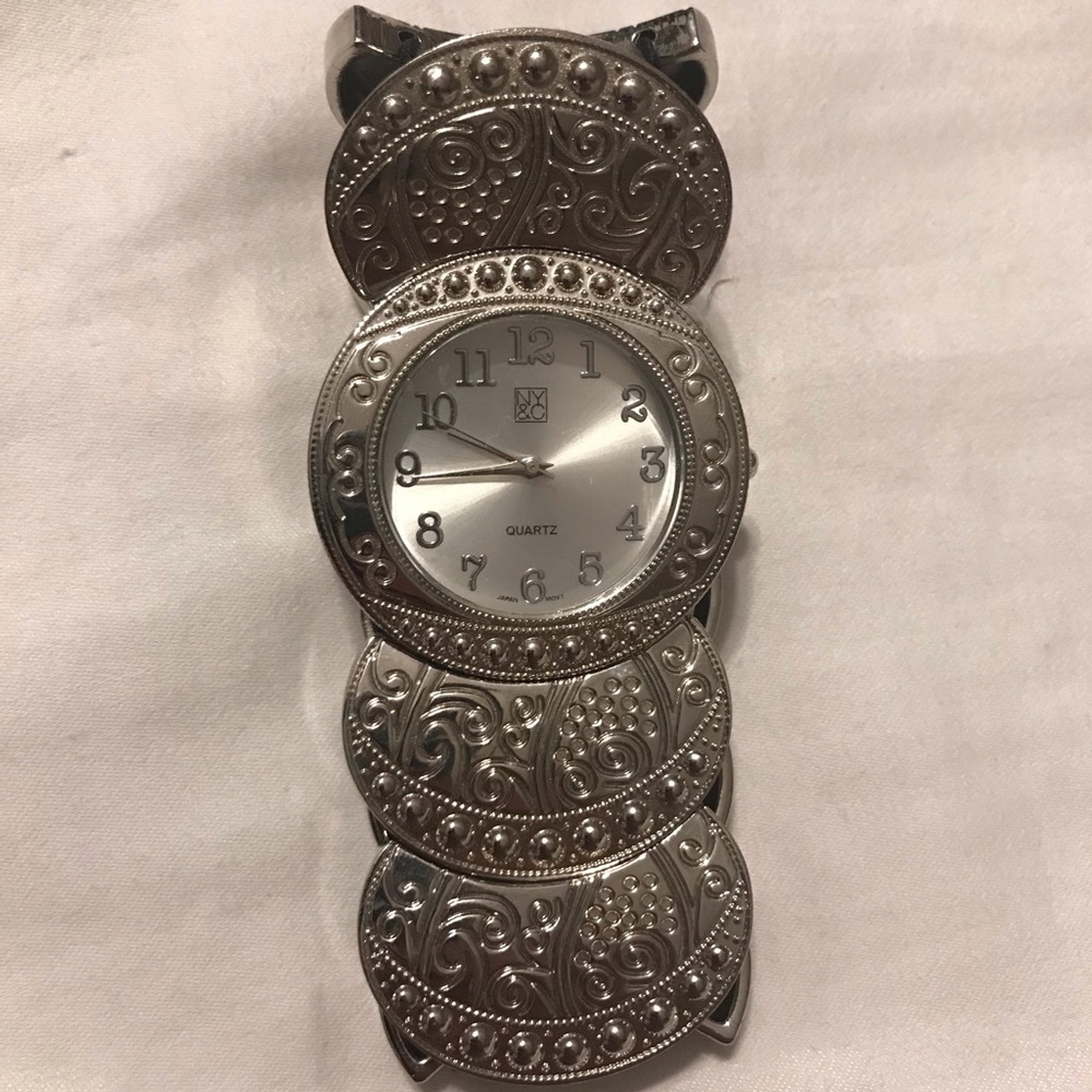 New York and Company Adjustable watch